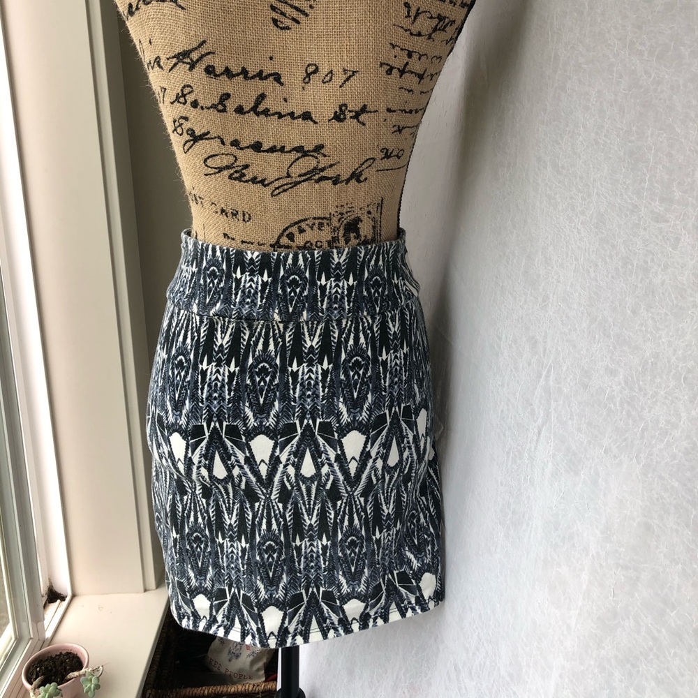 American eagle snake print skirt